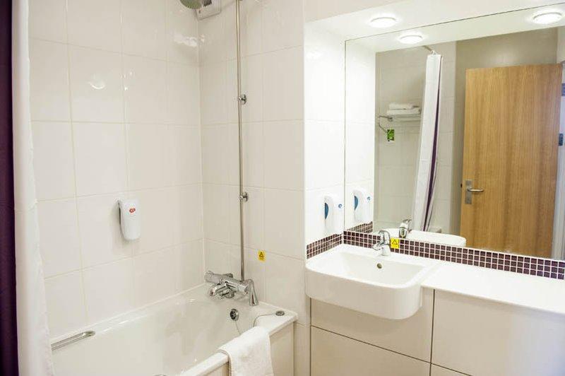 Premier Inn ريجلي المظهر الخارجي الصورة